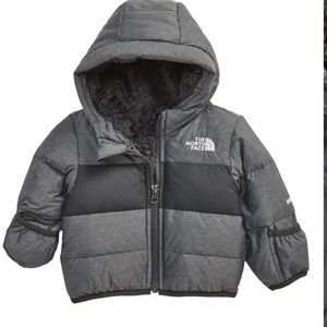 North face used but great condition 12-18 month heavy jacket.